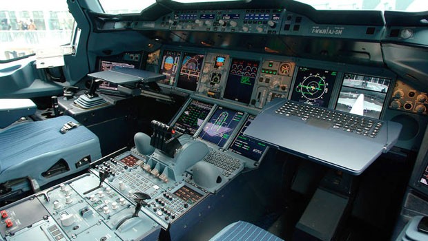 Cockpit eines A380: Unerwartete Fehlermeldungen können immer vorkommen.