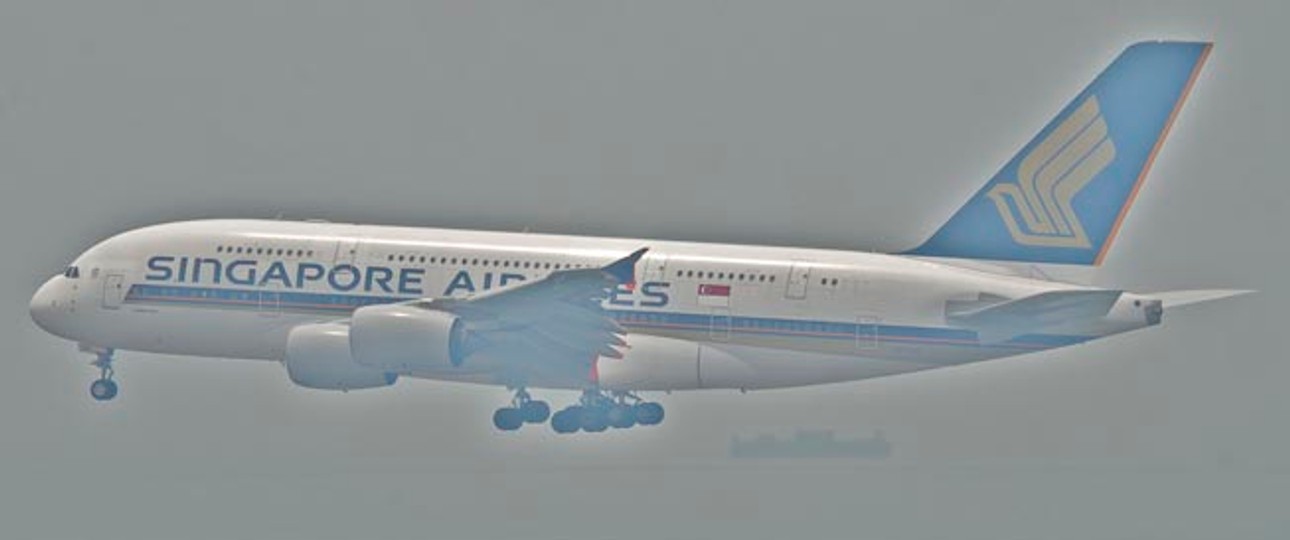 A380 von Singapore Airlines im Smog (Archivbild):  Der Stadtstaat ist gerüstet für die Situation.