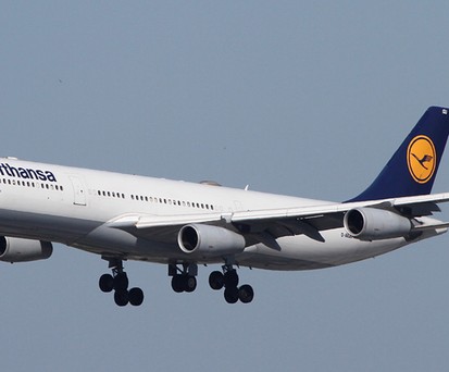 Airbus A340-300 von Lufthansa: Ein solches Flugzeug macht Probleme.