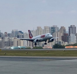 Airbus A319 von Latam: Ausländer dürfen jetzt brasilianische Fluggesellschaften kaufen.