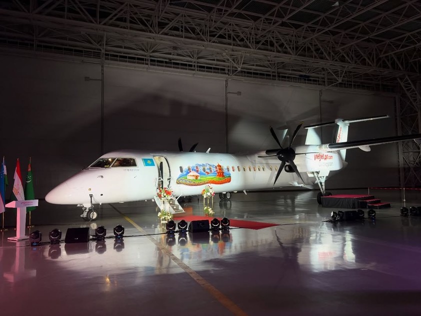 UP-DH003: Erstes Flugzeug von Vietjet Qazaqstan im neuen Look.