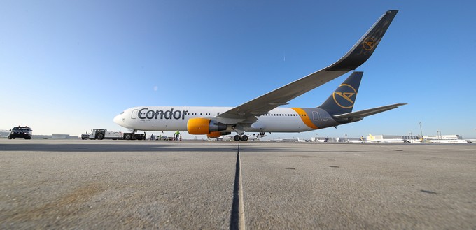 Nach der Trennung von Thomas Cook verpasste die Airline ihren Boeing 767 dann wieder ein reines Condor-Design.