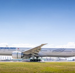 TC-LJE (hier in Denver): Die Boeing 777-300 ER stellte für Turkish Airlines einen Rekord auf. 