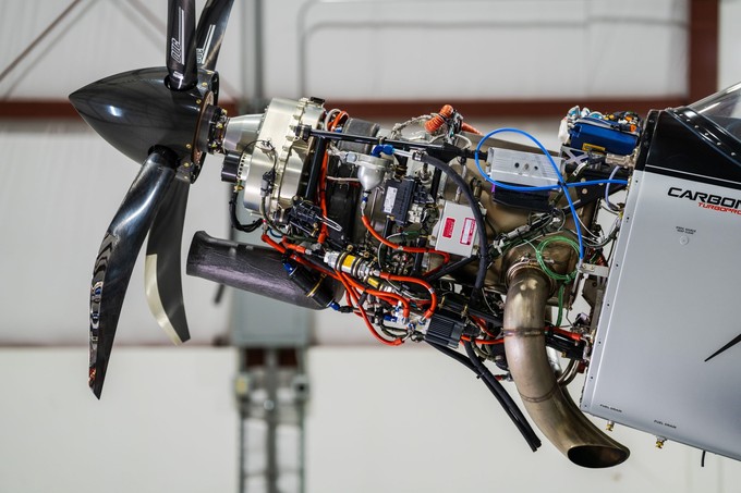 Das Herzstück der Carbon Cub ULT ist das regenerative Turboprop-Triebwerk TurboTech TP-R90.