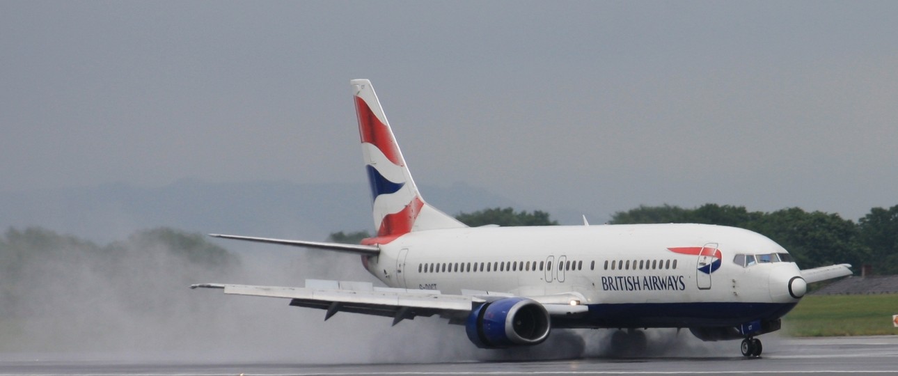 Boeing 737-400 von British Airways (Archivbild 2012): Die Fluglinie setzte bereits früher einmal auf das Modell.