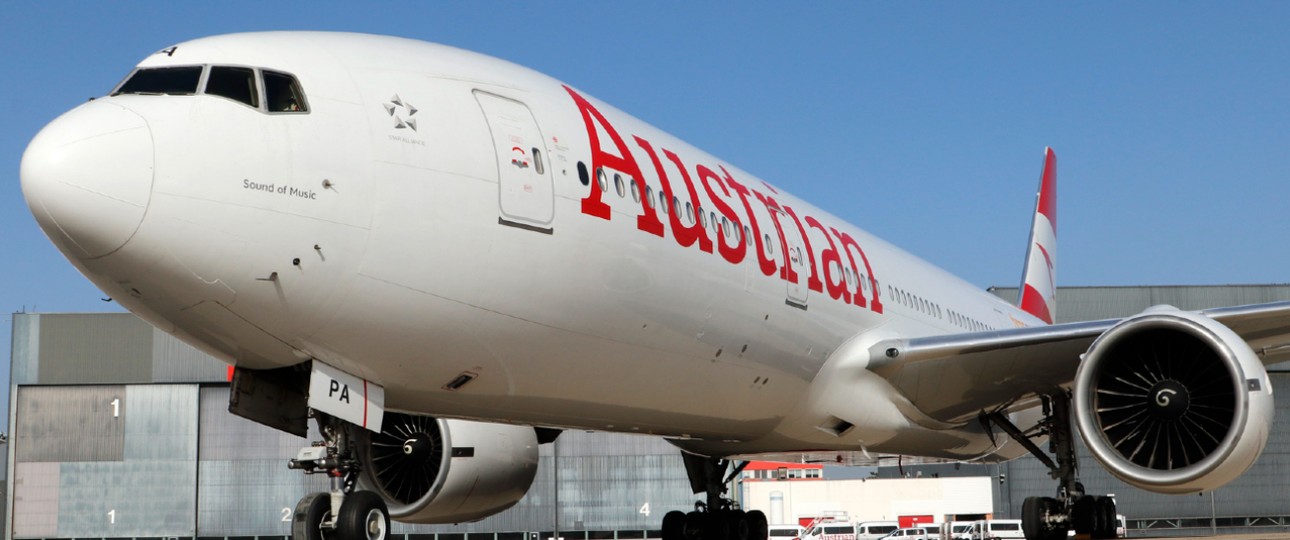 Flugzeug von Austrian Airlines: Die Sommersaison führt zu Stress.