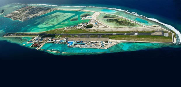 Soll ausgebaut werden: Der internationale Flughafen von Malé soll mit der Hauptstadt über eine Brücke verbunden werden.