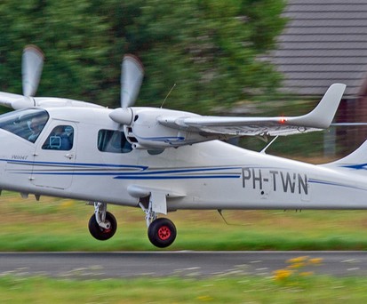 Eine Tecnam P2006T eines privaten Besitzers: Ähnlichkeit mit dem Vulcanair-Modell.