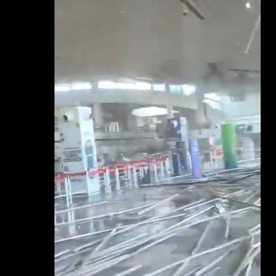 Flughafen Pereria: Massive Schäden am Terminal.