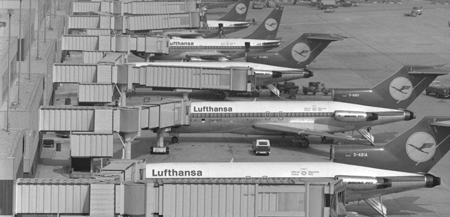 1972 eröffneten das neue Terminal – das heutige Terminal 1 sowie ein neuer Tiefbahnhof.
