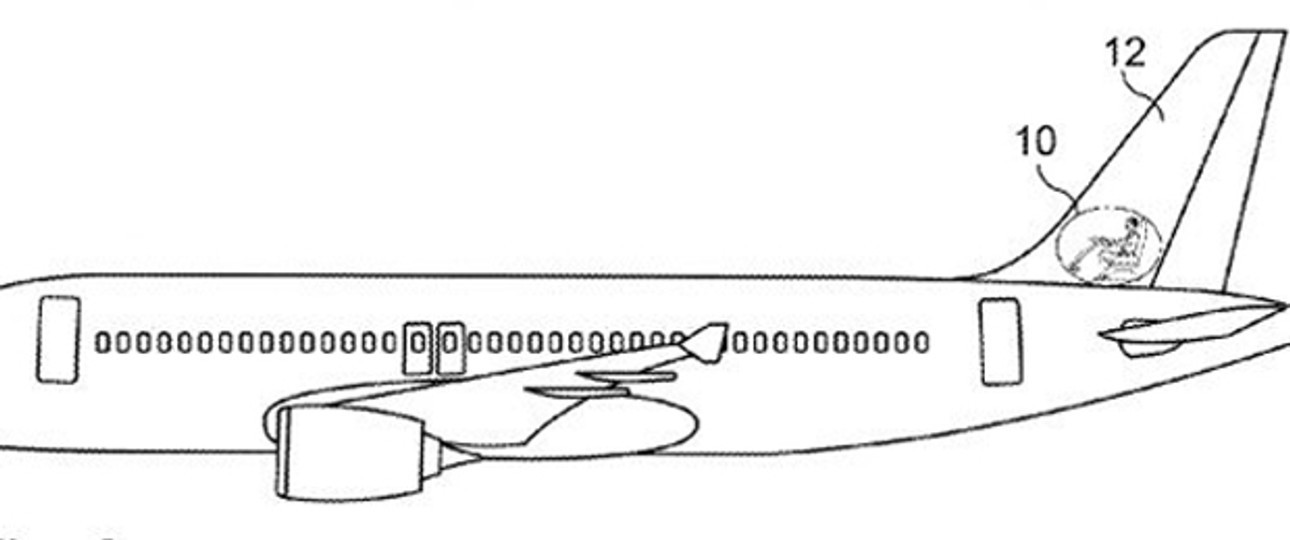 Das fensterlose Cockpit könnte sich im Frachtraum des Fliegers befinden. Dann wäre die komplette Sicht nur durch Bildschirme simuliert.