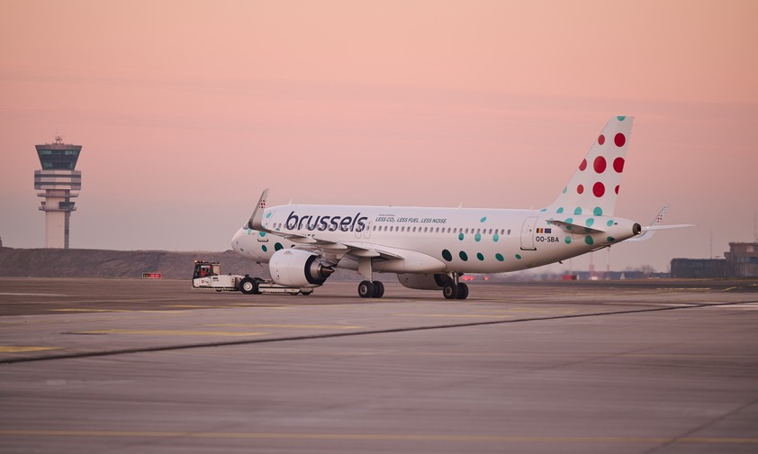 brussels airlines airbus a320 neo oo sba