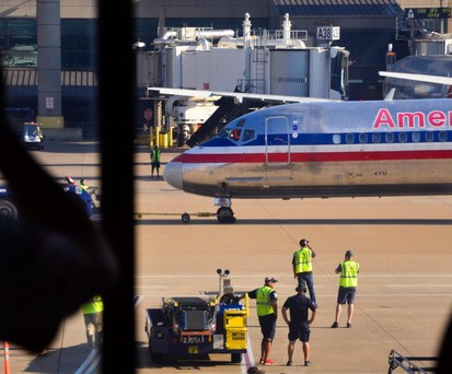 Außerdienststellung der Super 80: Die MD-83 von American Airlines MD-83 rollt in Dallas zu ihrem letzten regulären Flug los.