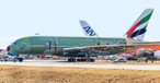 Der letzte neue Airbus A380: Wenn man in das Foto des Jets mit der Seriennummer MSN 272 ...