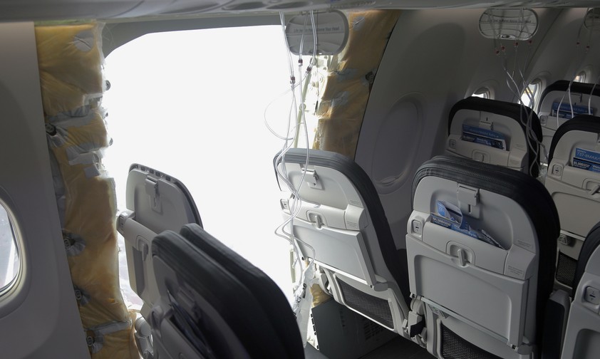 Das Loch im Rumpf der Boeing 737 Max 9: Die FAA will wissen, wie es dazu kam.