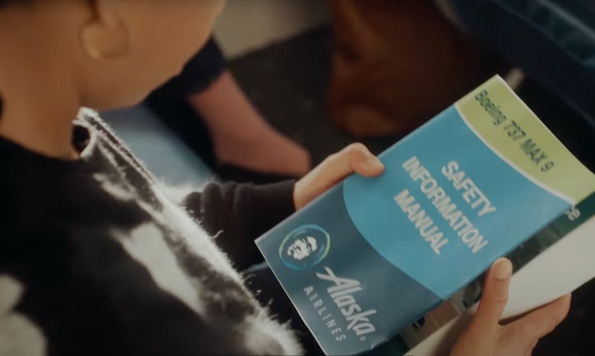 Bitterböse Parodie zum Alaska-Airlines-Zwischenfall im US-Fernsehen