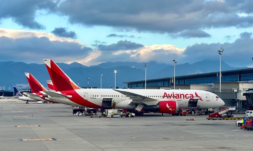 Boeing 787 von Avianca in Bogota: Die Eigentümerin Grupo Abra hat neue Flieger bestellt.