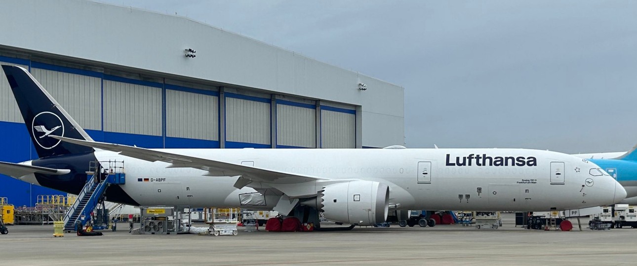 Dreamliner mit der Kennung D-ABPF bei Boeing in South Carolina: Für Lufthansa.