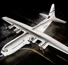 Die Lockheed Martin LM-100 J ist 34,37 Meter lang und weist eine Spannweite von 40,41 Meter auf.