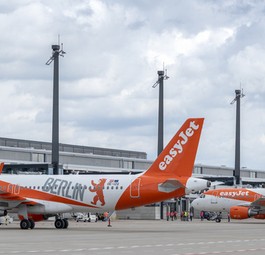 Flieger von Easyjet am BER: Direkt zu den Pyramiden geht es vorerst nicht mehr.