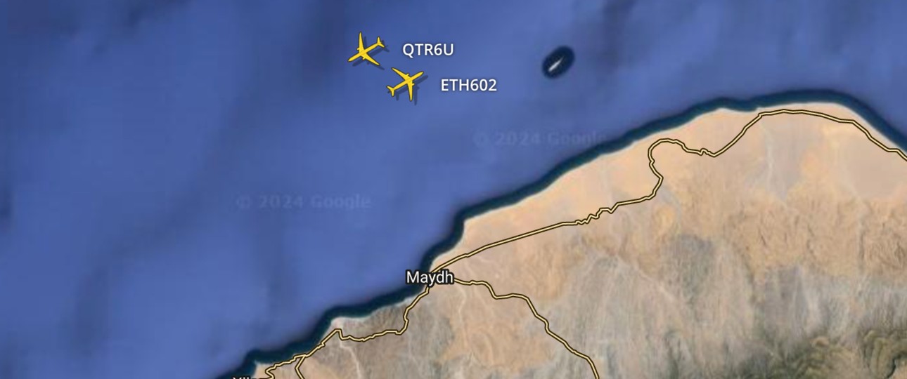 Die beiden Flugzeuge bei Flightradar: Welche Flugsicherung ist zuständig?