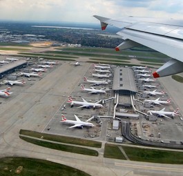 London-Heathrow aus der Luft: Auch hier droht Ungemach.