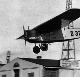 Die deutschen Fluglinien Junkers Luftverkehr und Deutsche Aero Lloyd fusionieren 1926 zur Deutschen Luft Hansa.