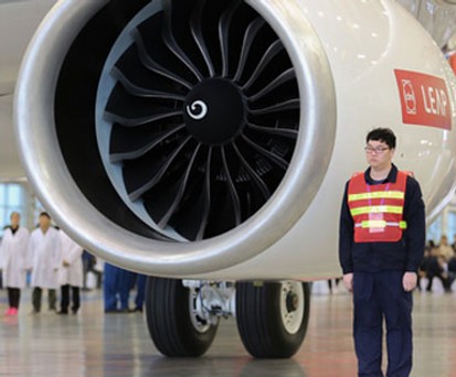 Die Triebwerke stammen aus dem Westen – es sind CFM Leap 1C. Die ähnlichen Modelle Leap 1A und Leap 1B treiben A320 und Boeing 737 an.
