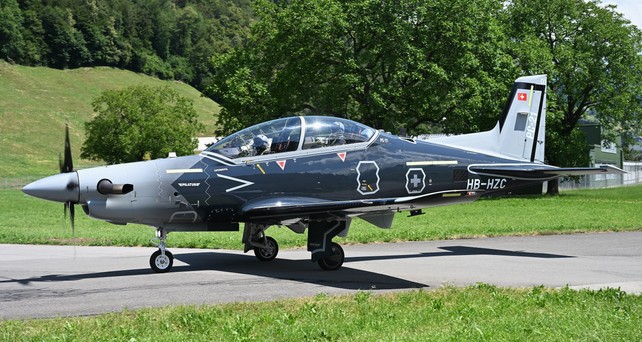 Pilatus PC-21 in ungewöhnlicher Lackierung: Über die HBHZC wird gerätselt.