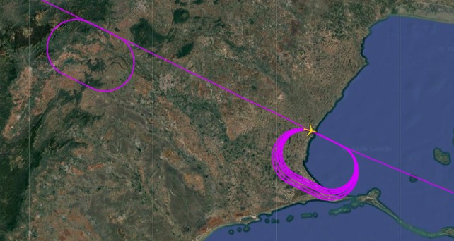 Screenshot Flugverlauf GA4208: Knapp vier Stunden Schleifen über Südindien.