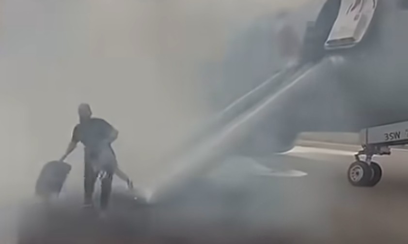 evakuierung flugzeug koffer