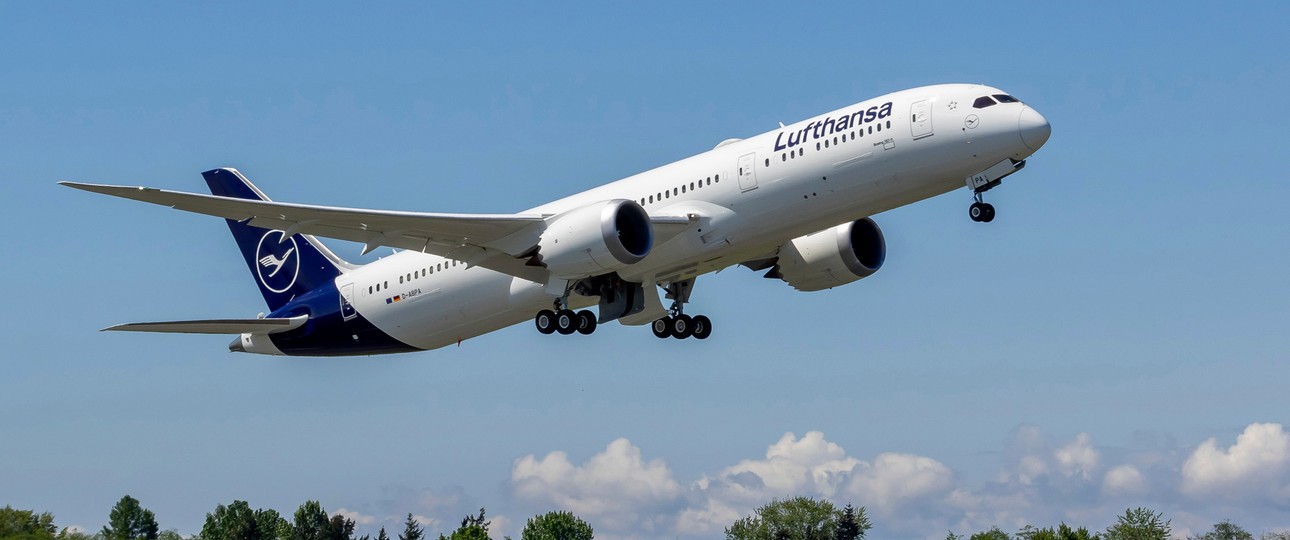 Boeing 787 von Lufthansa: Die transatlantische Zusammenarbeit wird untersucht.