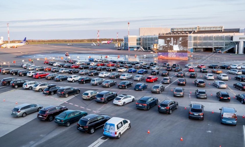 Flughafen wird vorübergehend zum Autokino