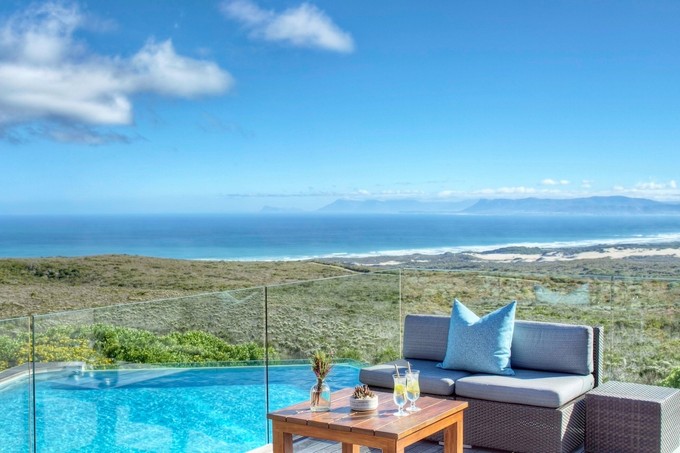 Blick vom Grootbos Reserve auf den Atlantik
