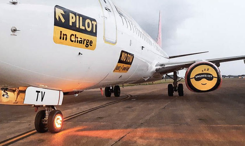 Wheel Tug beim Test: Elektrisch angetriebene Vorderräder ziehen eine Boeing 737-800 ohne Schub der Triebwerke.