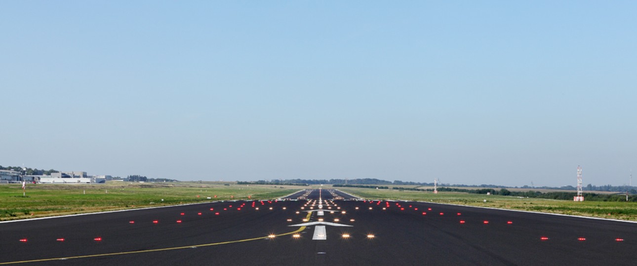 Piste des Flughafens Dortmund: hier will Carinair bald starten.