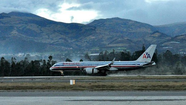Test geglückt: Die Boeing B757 von American Airlines landete als erster Flieger auf der neu gebauten Piste, die 4100 Meter lang ist.