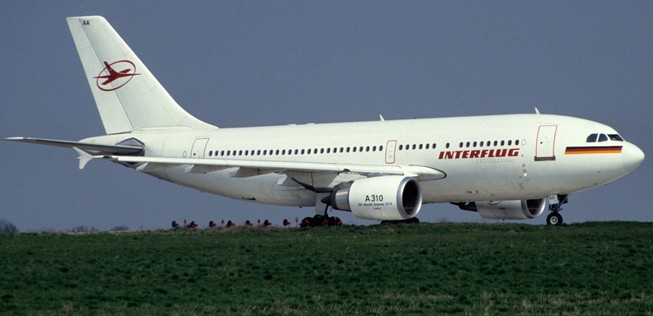 Interflug war die staatliche Fluggesellschaft der Deutschen Demokratischen Republik, mit nationalen wie internationalen Verbindungen. Nachdem das Bundeskartellamt 1990 eine Übernahme durch die Lufthansa abgelehnt hatte, wurde Interflug 1991 liquidiert.