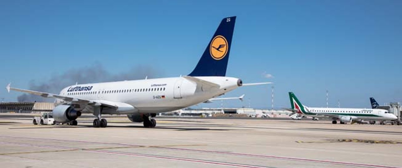 Flieger von Lufthansa und Alitalia: Gehören sie bald zum gleichen Konzern?