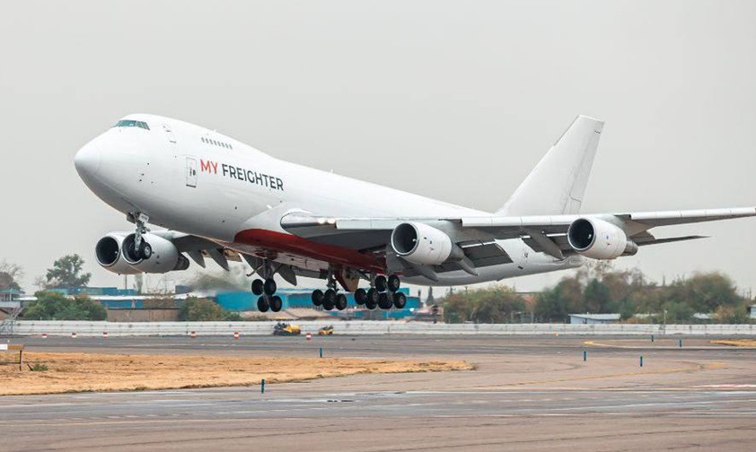 Die Boeing 747-200 F von My Freighter: In Taschkent angekommen.