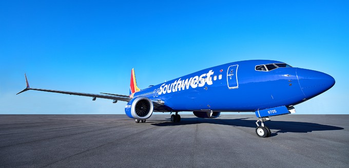 Southwest Airlines (im Bild zu sehen mit einer Max 8) entschied sich gegen den Airbus A220 und für die Boeing 737 Max 7. Der Billigflieger bestellte im März 100 Exemplare und im Mai nochmals 34.