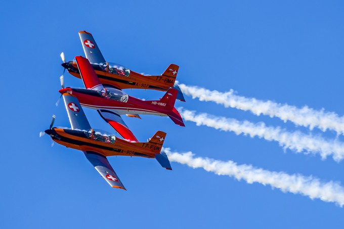 100 Jahre Flughafen St. Gallen-Altenrhein: Das PC-7 Subito Team zeigte spektakuläre und präzise Formationen mit ihren drei Pilatus PC-7.