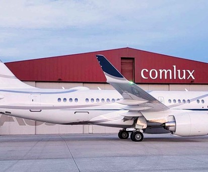 Der zweite Airbus A220 in der Businessjet-Version ACJ Two Twenty. In seinem ...