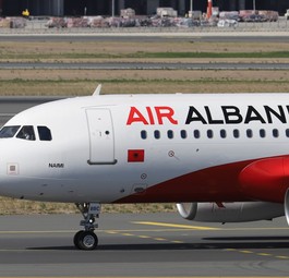 Ex-Air-Albania-Airbus ist in Russland wider aufgetaucht: Das Flugzeug ist über den Oman nach Moskau geflogen.