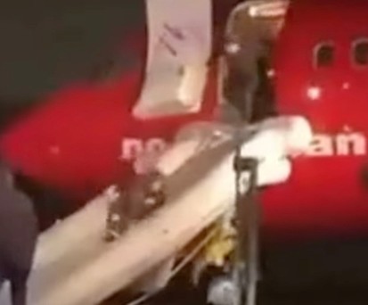 Boeing 737 von Norwegian rutscht von Piste - und fast in Fjord