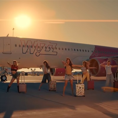 INNA und Wizz Air: Das Video zu Wizz Away wurde am Flughafen Bukarest gedreht.