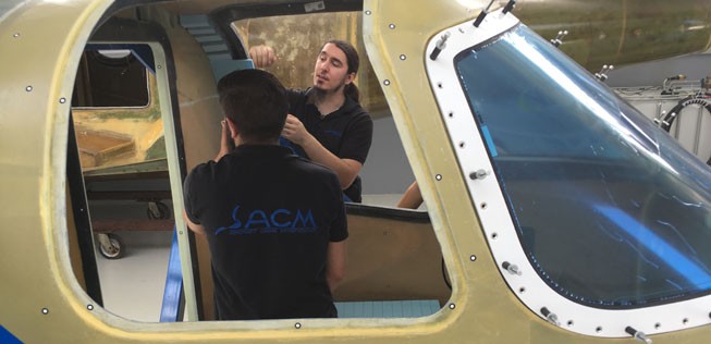 Die Kabine und das Cockpit des Prototyps wird in Memmingen bei ACM gebaut.