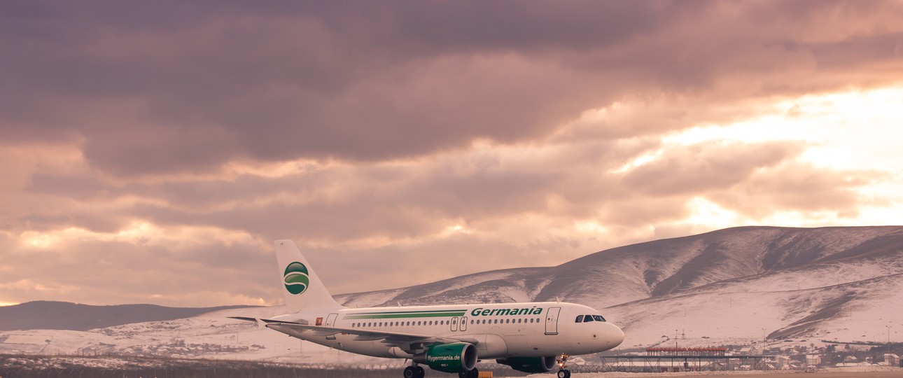 Airbus A319 von Germania in Pristina: Die Airline hebt nicht mehr ab.