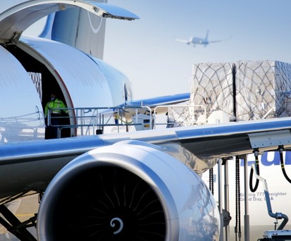 Abfertigung in Frankfurt: Unter Zeitdruck.