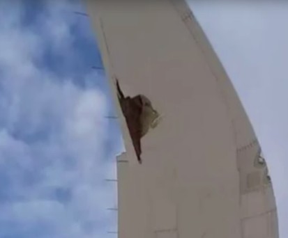 Boeing 787 von El Al zieht sich Flügelschaden zu